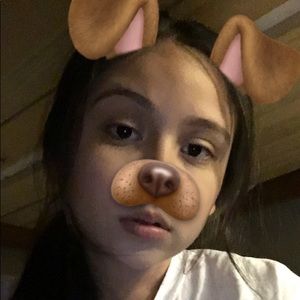 Meet your Posher, Esthefany